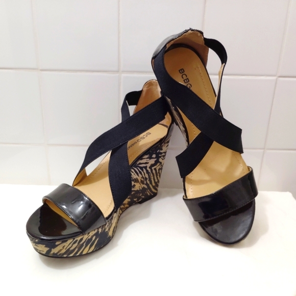 BCBGeneration Shoes - BCBG Generation Calibria Sandals Wedge Heel Tiger Stripe Crisscross Stretch 7.5